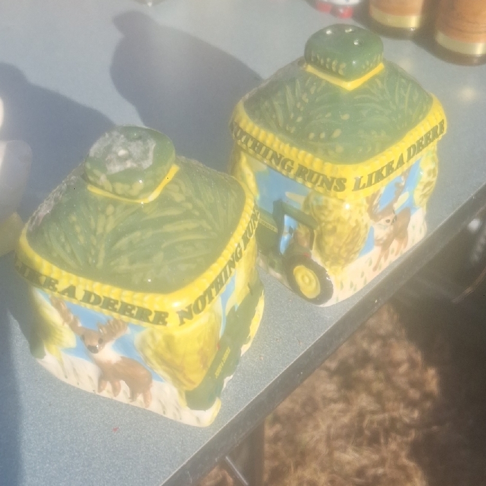 John Deere Green and Yellow Decorative Accents